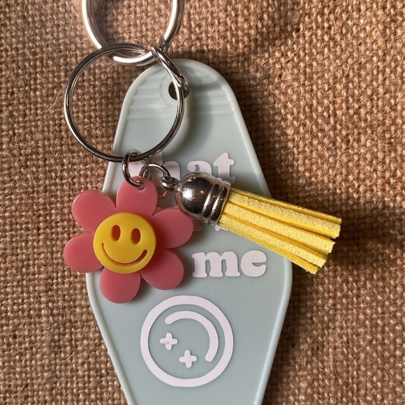 Motel Key Chain - Picture 3 of 6